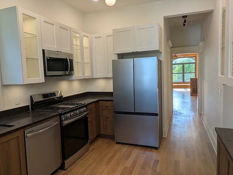 1327 N Maplewood Ave #3 — Photo 8