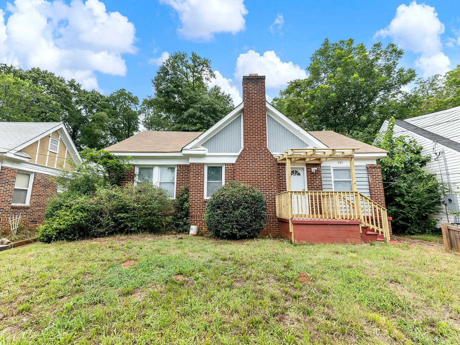 4 bed, 1900 sqft, $2,250 — Photo 1