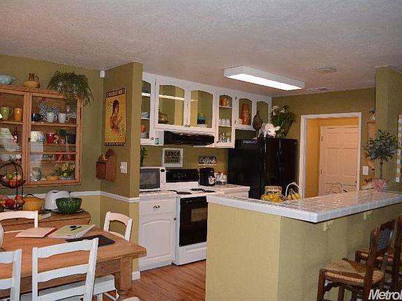 3rd image of 5810 Alexandria Pl
