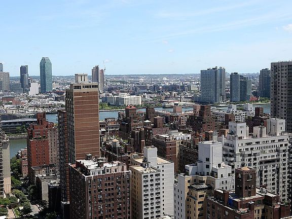 2nd image of 300 E 59th St Unit Penthouse 7