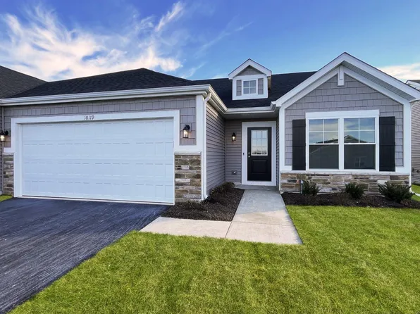 10119 Kreitzburg St, Dyer, IN 46311