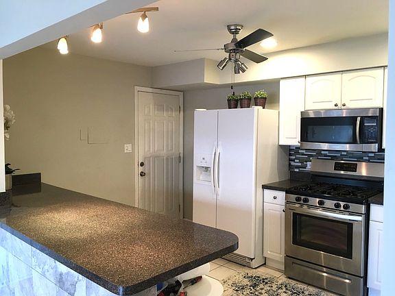 4th image of 10145 Hartford Ct APT 3C