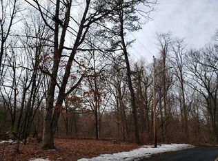 330 Pochassic Rd, Westfield, MA 01085