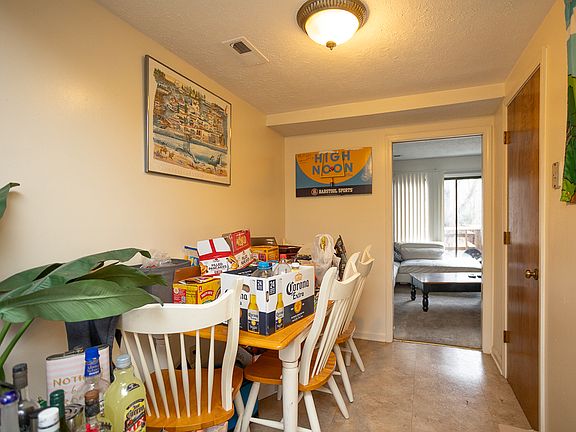 4th image of 11033 Mountain View Dr