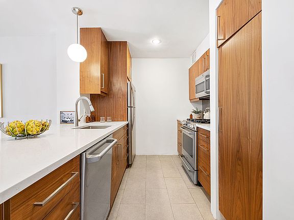 3rd image of 140 7th Ave APT 5K