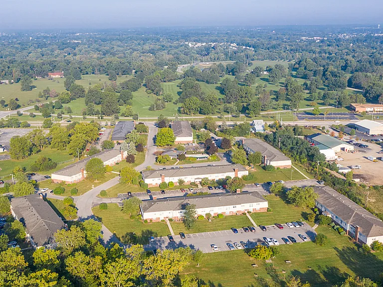 Golfview Apartments — Photo 12
