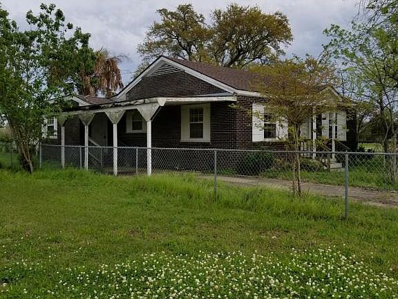 4th image of 232 Wisteria Ln