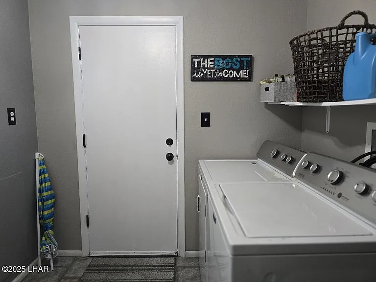 2715 Shasta Ln — Photo 24