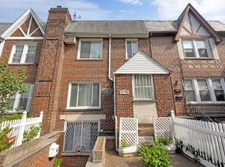 8004 Cowles Ct, Middle Village, NY 11379