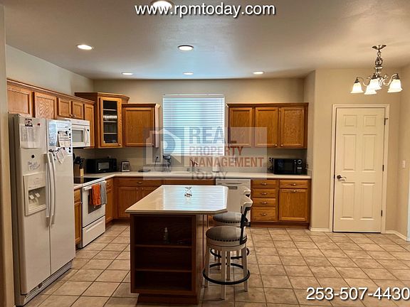4th image of 16316 131st Avenue Ct E Unit A