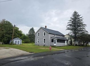 27 Meadow Street, Proctor, VT 05765