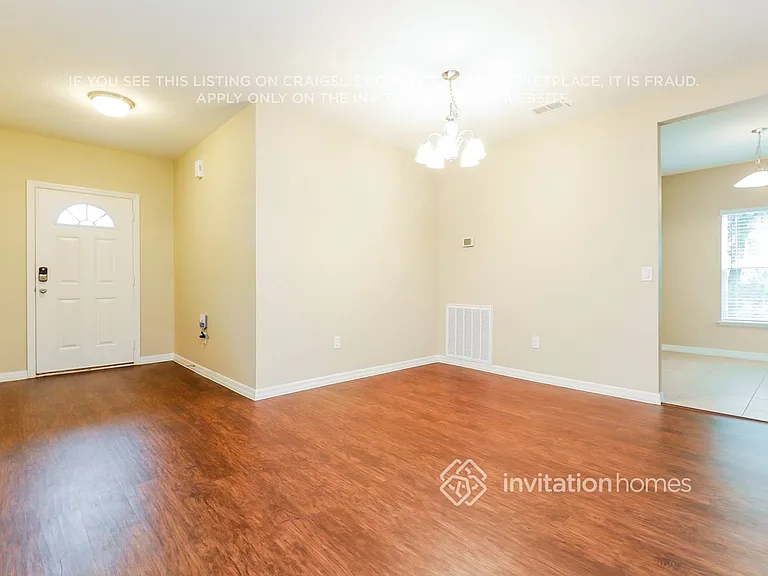 2182 Deborah Dr — Photo 2