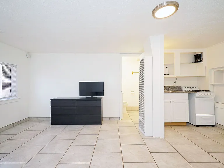 3620 W Colorado Ave #1 — Photo 1