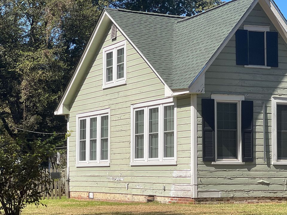 2nd image of 913 McAllister St