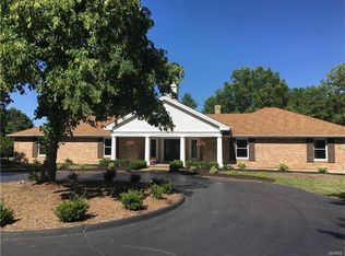 2634 Valley Rd, Chesterfield, MO 63005