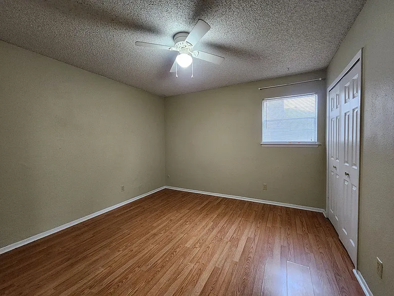 317 Briarwood Dr — Photo 15