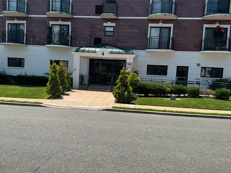 4 Chelsea Pl — Photo 39