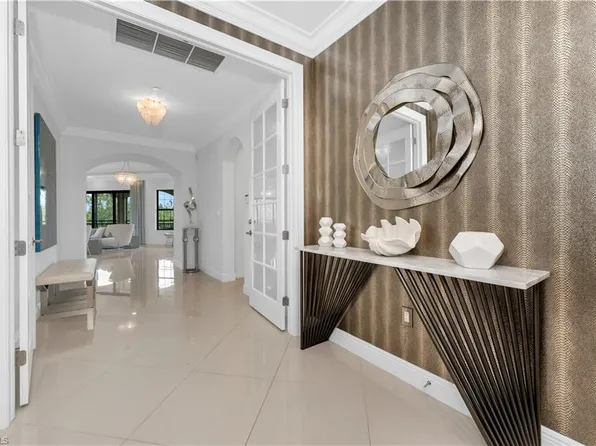 2739 Tiburon BLVD E #302, NAPLES, FL 34109