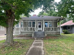 307 SW 15th St, Blue Springs, MO 64015
