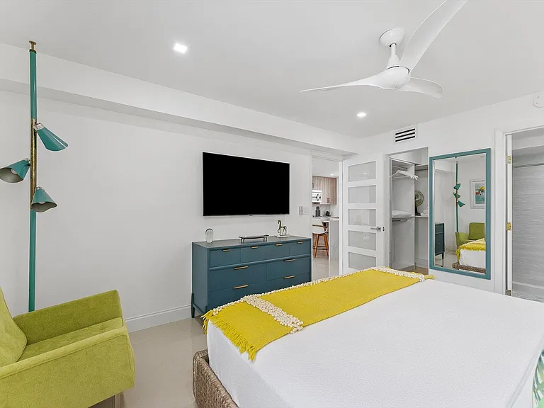1391 S Ocean Blvd #906 — Photo 13
