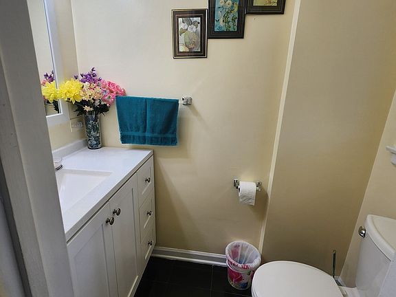 5th image of 8046 Lowell Ave