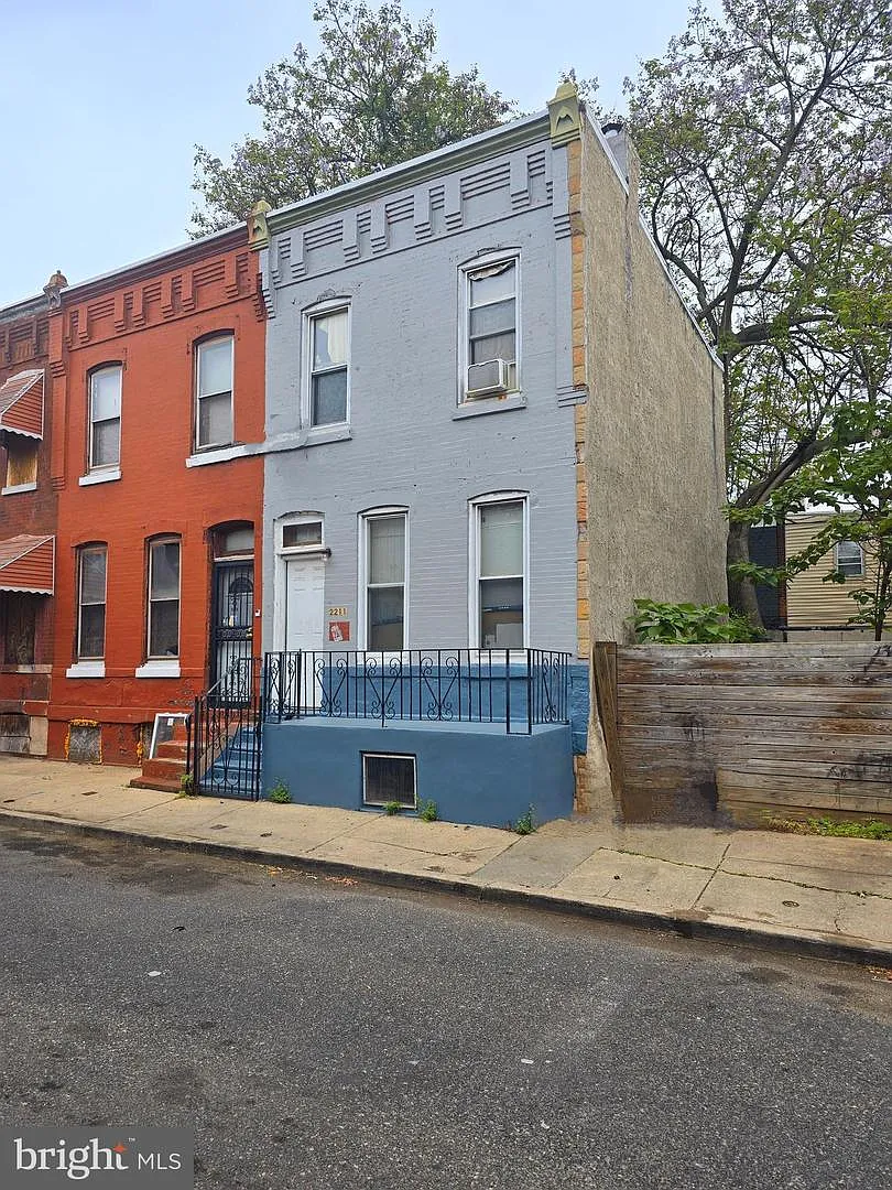 2211 N Gratz St photo 1