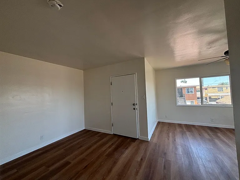 7102 Malabar St — Photo 4