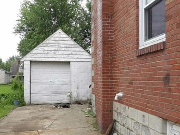 2nd image of 799 Wengler Ave