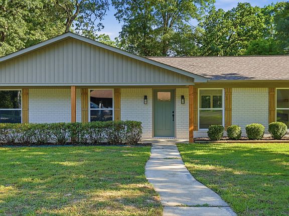 3rd image of 216 Todd Ln