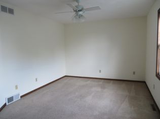 2933 Cimarron Trl, Madison, WI 53719