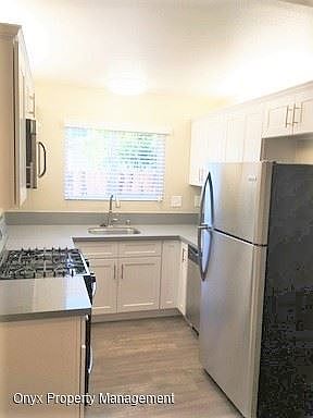 2nd image of 4113 43rd St Unit 3