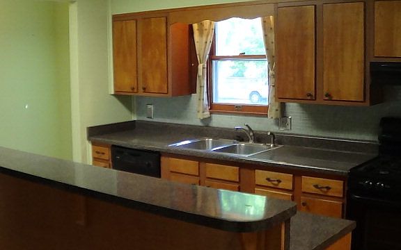 3rd image of 901 N Llano St