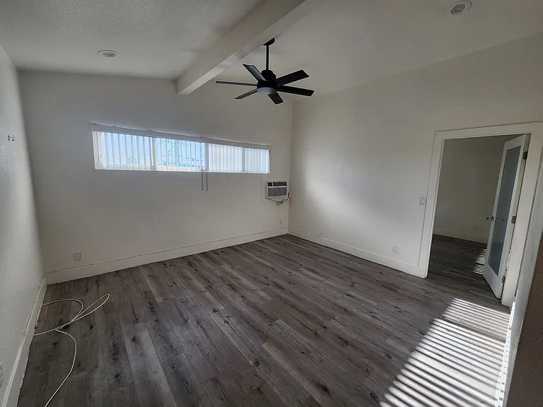 211 S 13th St #6 — Photo 6
