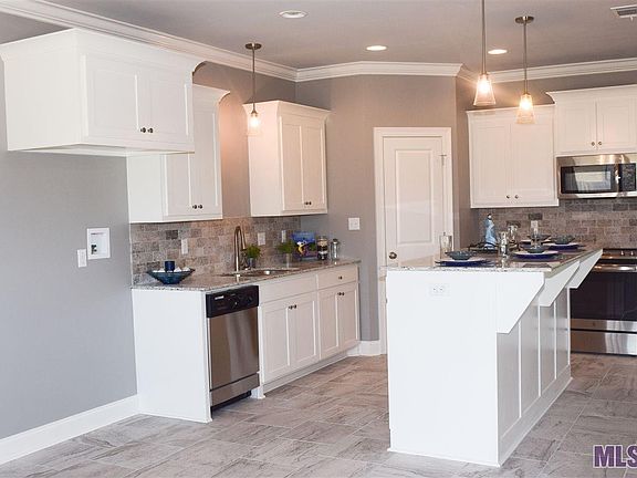 5th image of 28306 Lake Bruin Dr