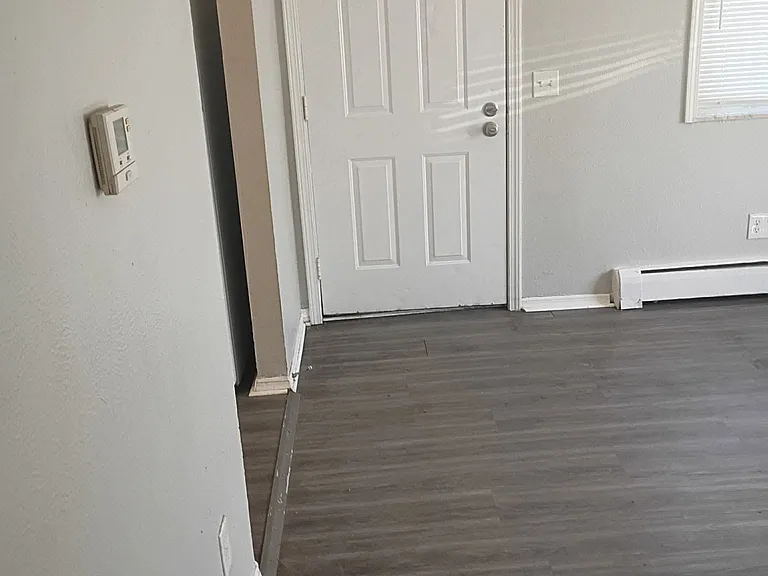 251 Graham St — Photo 10