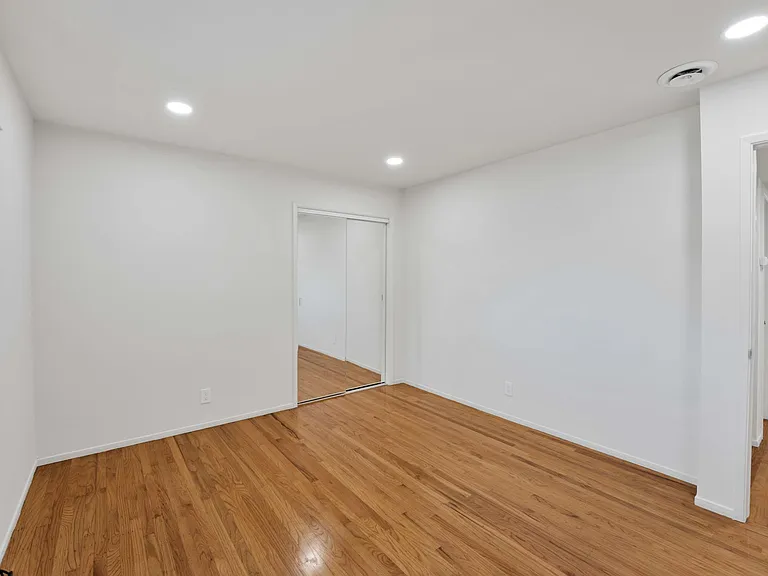 4029 Park Blvd — Photo 16