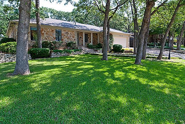 1st image of 1415 Shirley Way