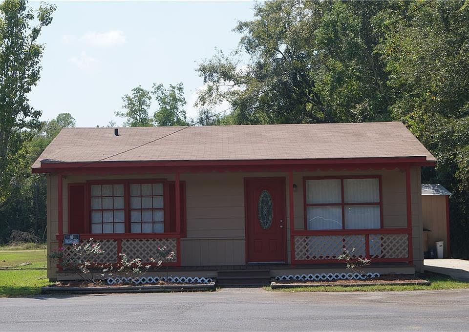 2nd image of 4149 Higgins Rd