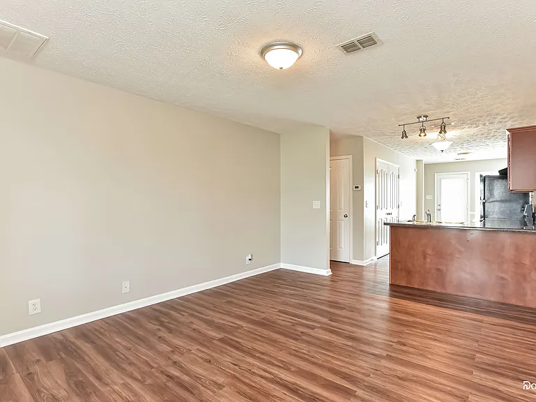 9029 Ristau Dr — Photo 5