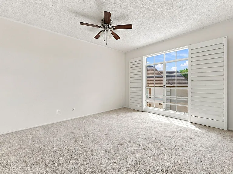 300 Cagney Ln #1 — Photo 10