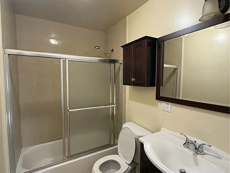 7051 Lindley Ave — Photo 9