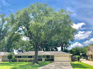 4617 Gulf Ave, Groves, TX 77619