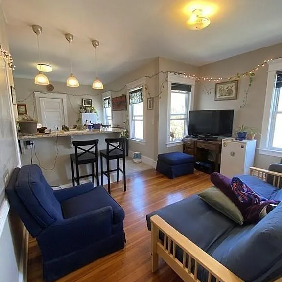 4 Adamson St #4 — Photo 4