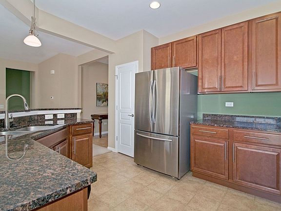 5th image of 743 Pleasant Dr