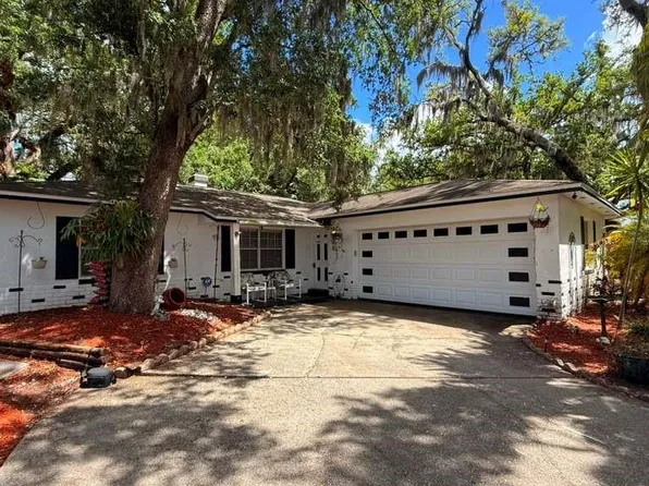 1111 Bristolwood St, Brandon, FL 33510