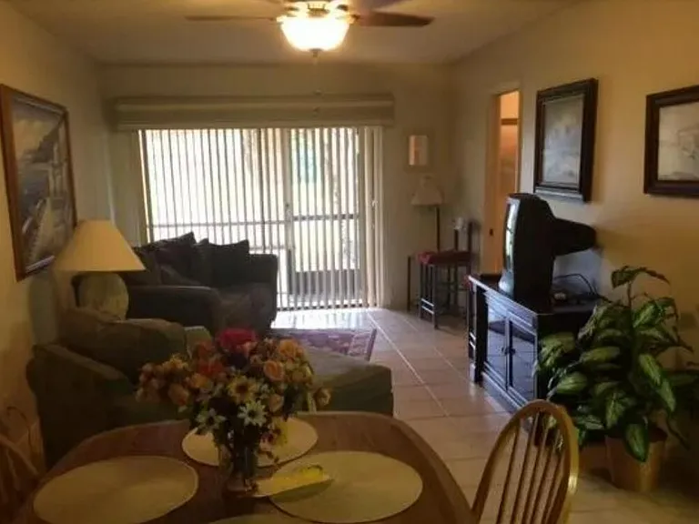 1971 NE Collins Cir #20 — Photo 2