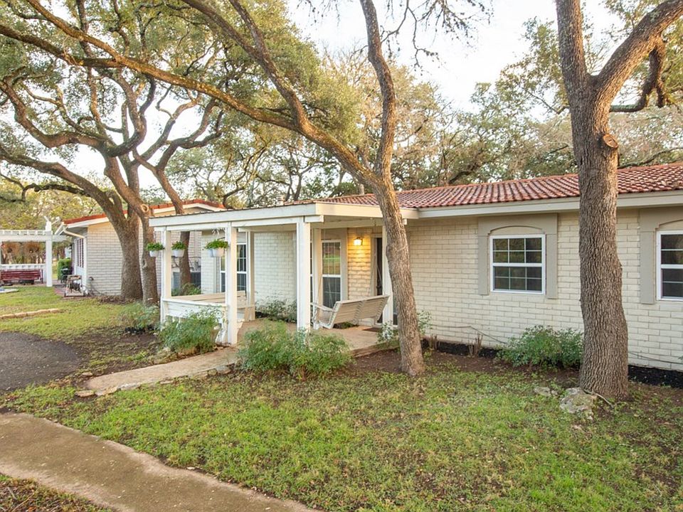 1st image of 102 Woodcreek Dr