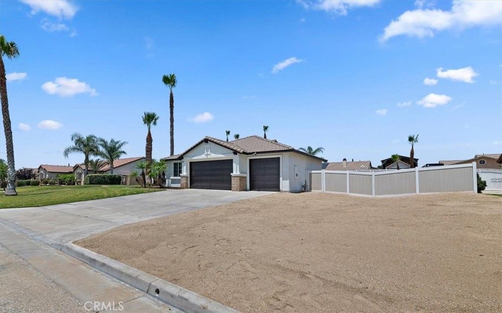 9985 Willowbrook Rd, Riverside, CA - View 2