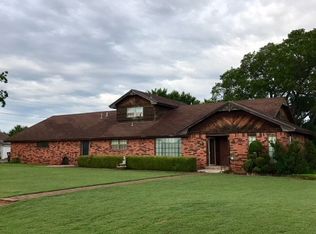 226 E 1st St, Carnegie, OK 73015