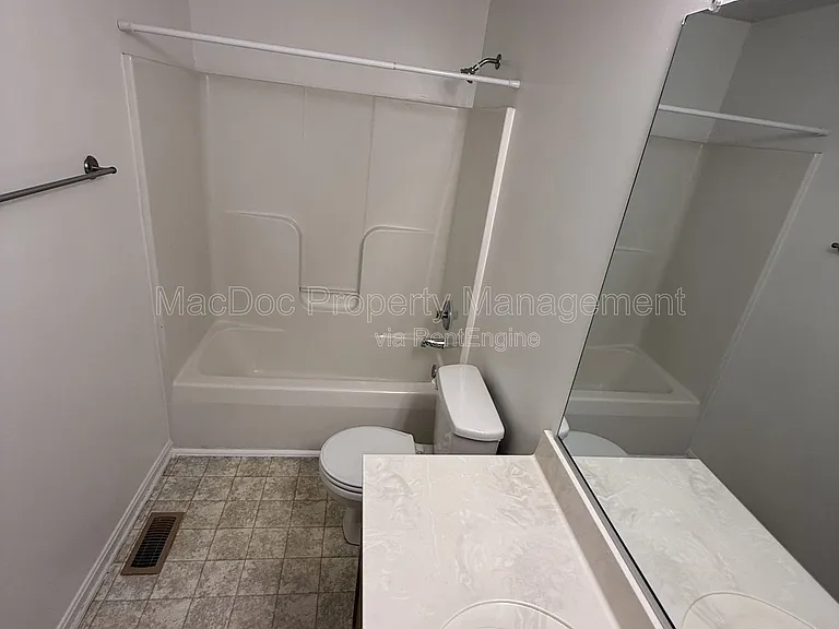 10500 Boxmeer Ct — Photo 21